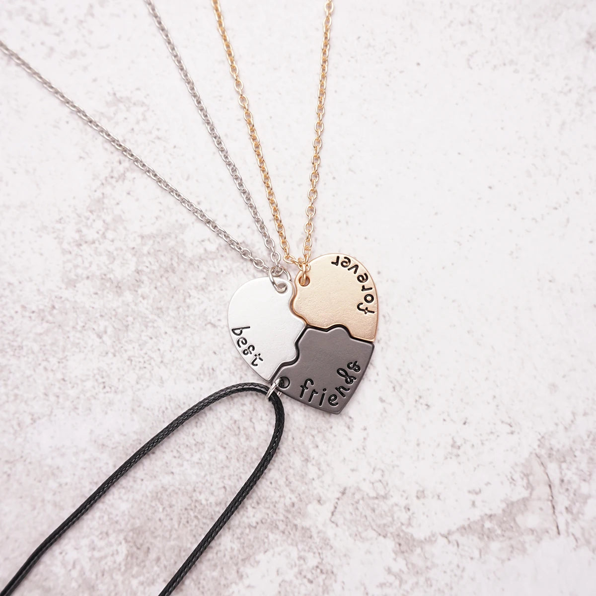 3/4 Best friend necklaces
